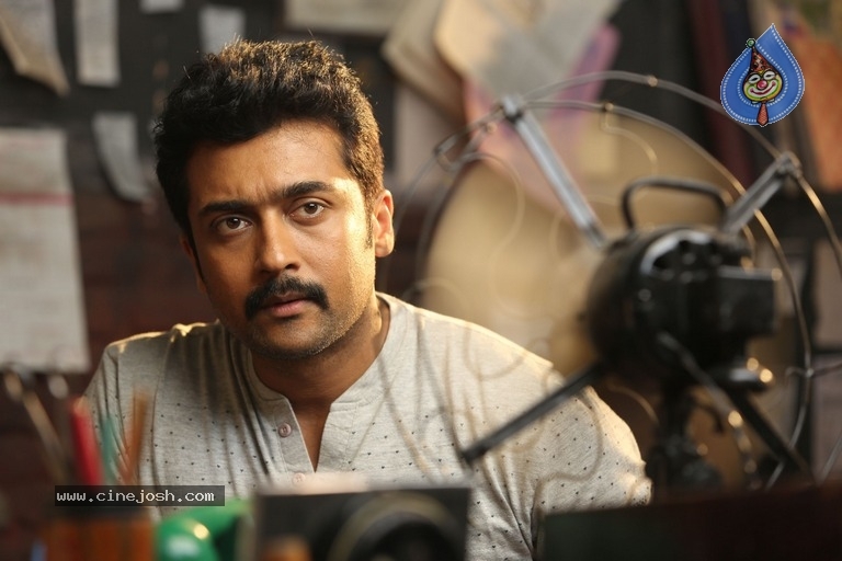 Thaanaa Serndha Koottam Movie Stills - 9 / 28 photos