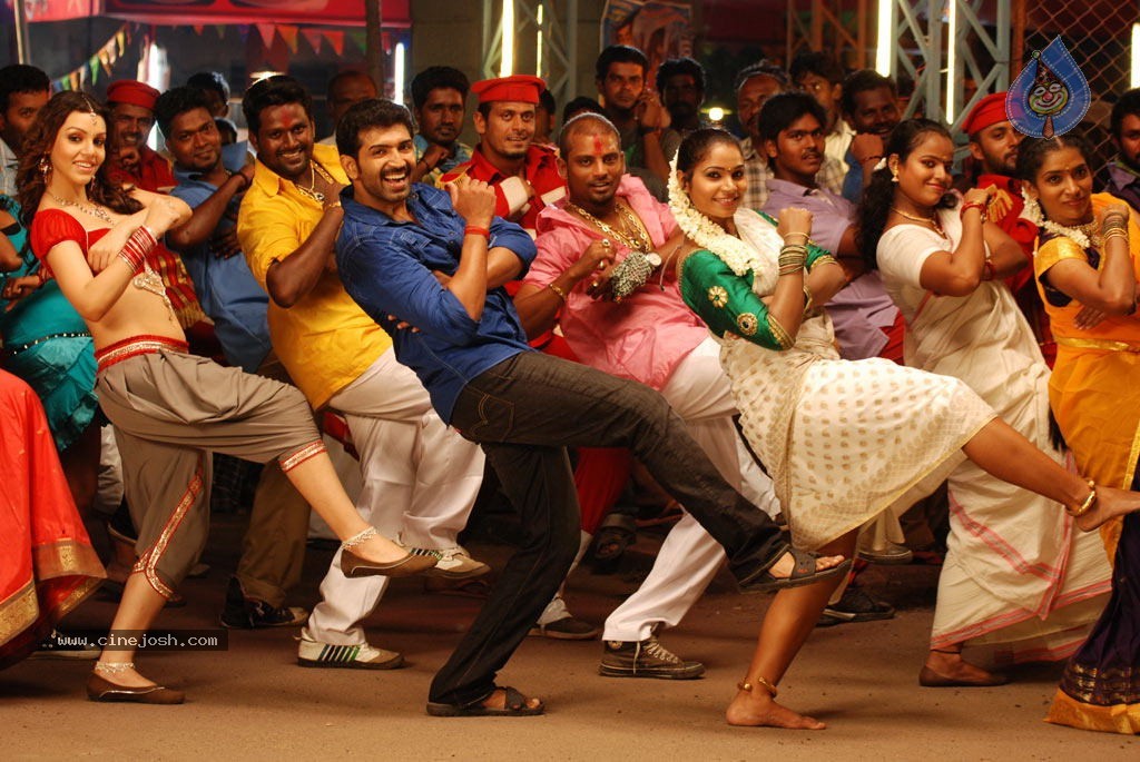 Thadaiyara Thaakka Tamil Movie Stills - 26 / 63 photos