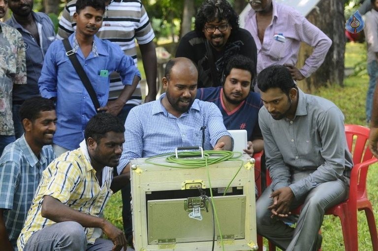 Thakituthaththom Tamil Film Photos - 25 / 29 photos