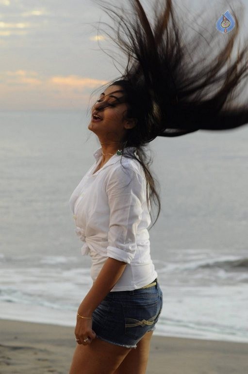 Thakituthaththom Tamil Film Photos - 29 / 29 photos