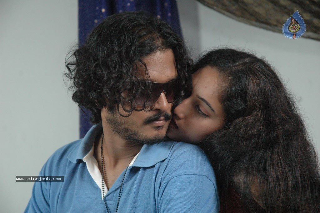 Thalai Keez Tamil Movie Stills - 29 / 44 photos