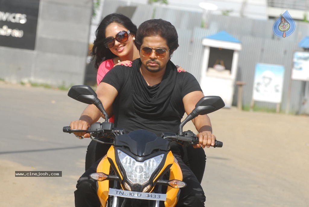 Thalaivan Tamil Movie Stills - 6 / 52 photos