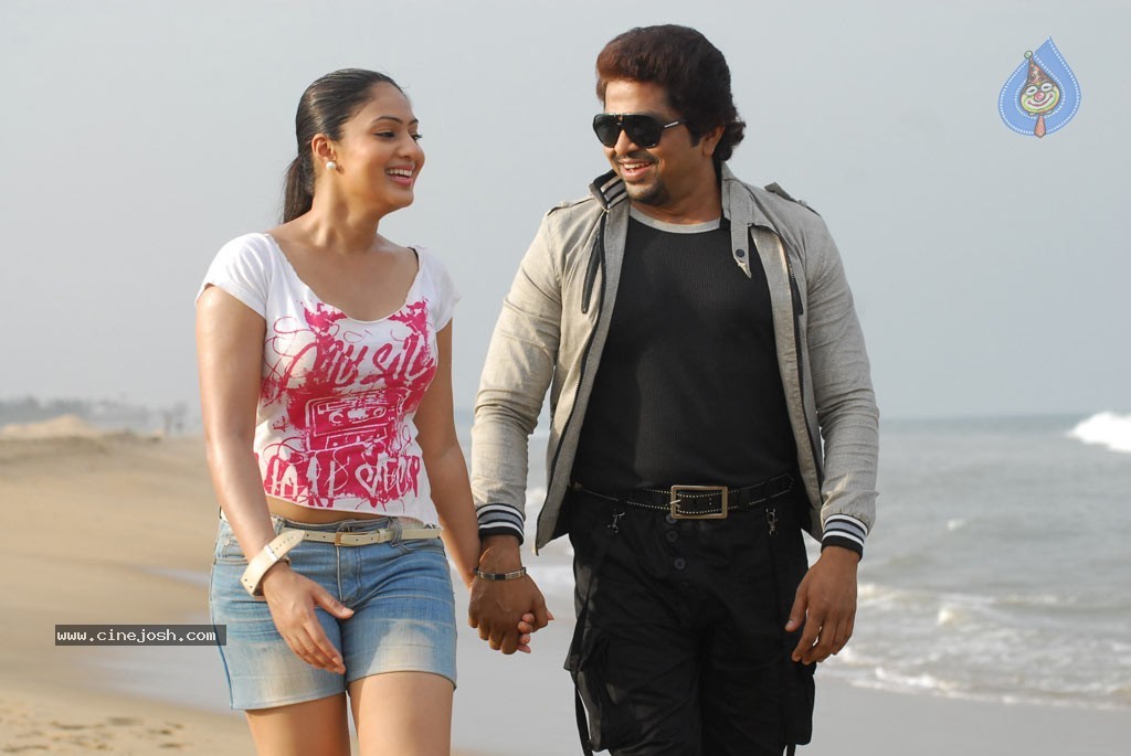 Thalaivan Tamil Movie Stills - 7 / 52 photos