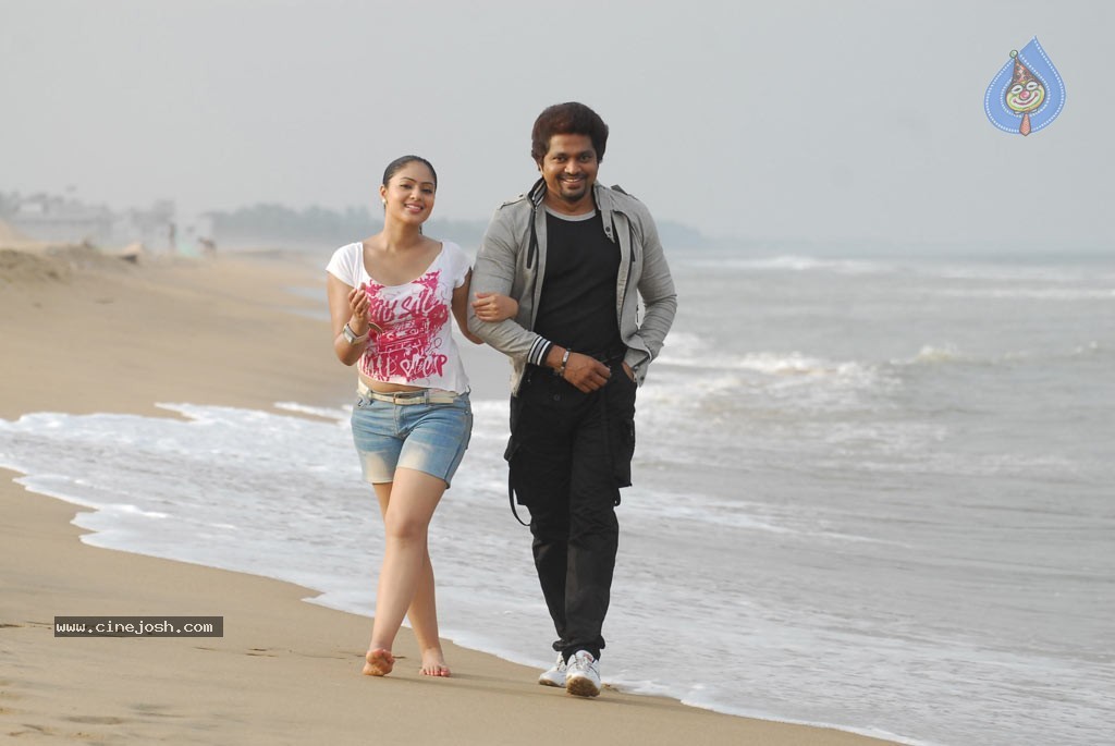 Thalaivan Tamil Movie Stills - 14 / 52 photos