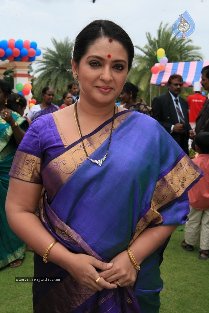 Thalapulla Movie Spicy Stills - 16 / 85 photos