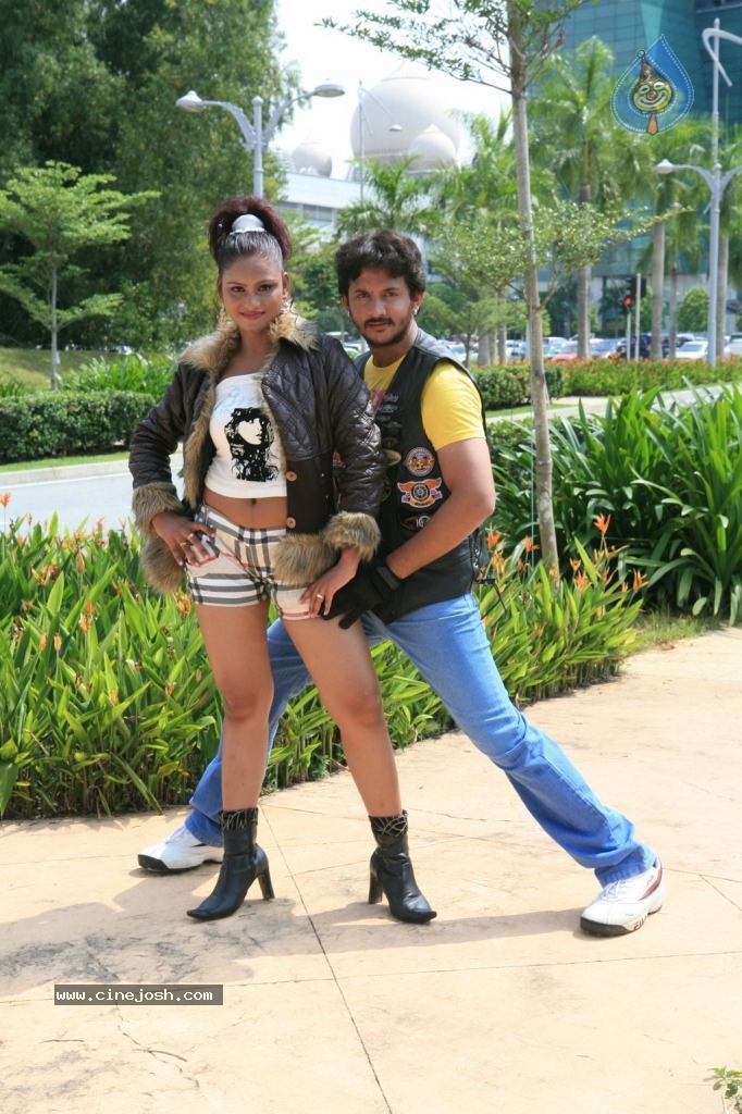 Thalapulla Movie Spicy Stills - 27 / 85 photos