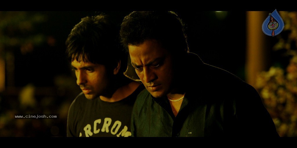 The End Movie Stills - 6 / 25 photos