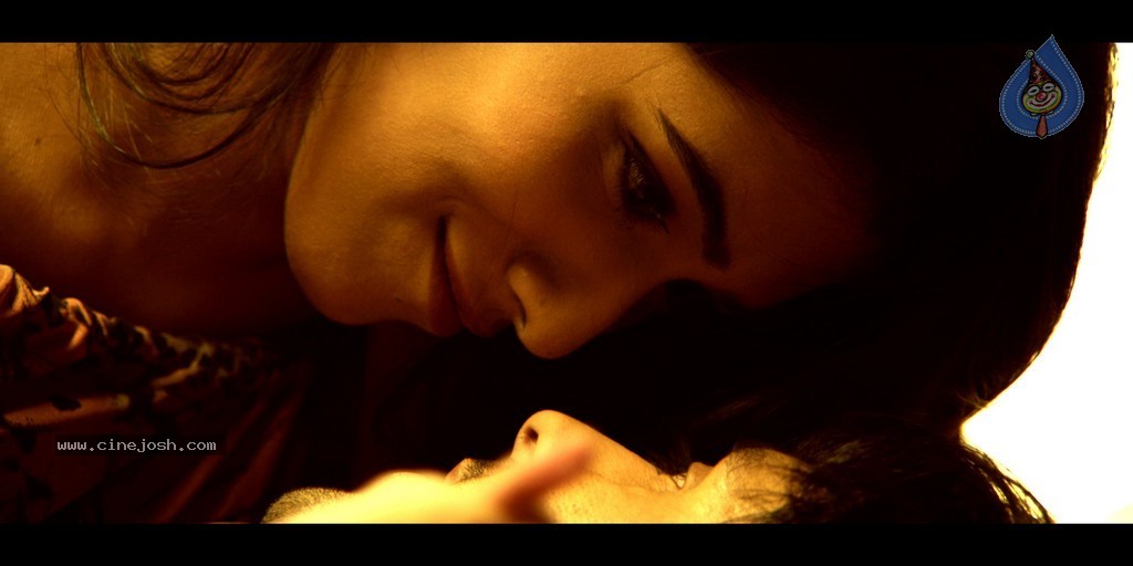 The End Movie Stills - 18 / 25 photos