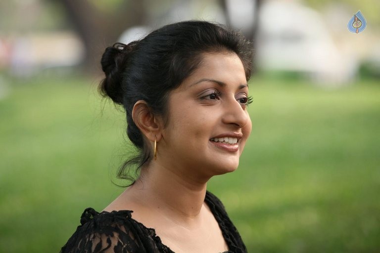 The Eyes Movie Photos - 15 / 55 photos