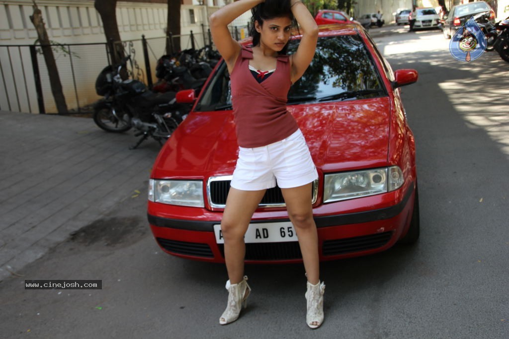 Theatre Lo Naluguru Movie Stills - 53 / 78 photos