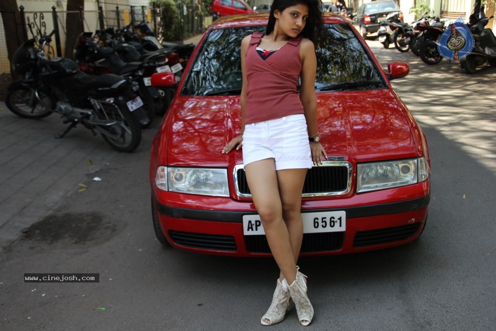 Theatre Lo Naluguru Movie Stills - 56 / 78 photos