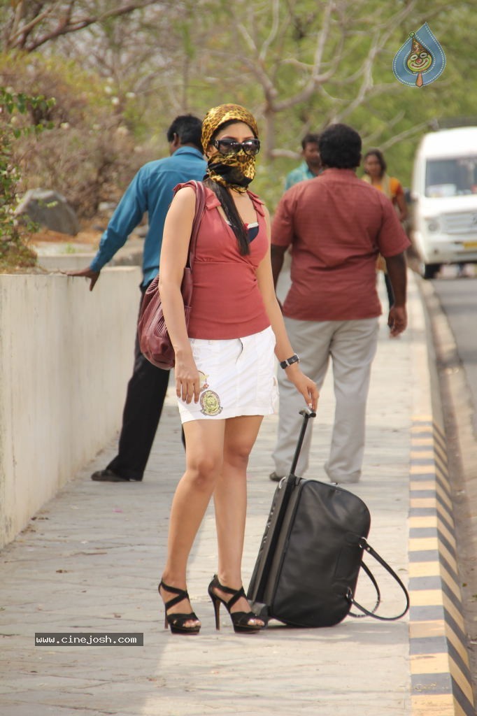 Theatre Lo Naluguru Movie Stills - 69 / 78 photos