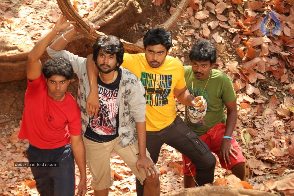 Theatre Lo Naluguru Movie Stills - 73 / 78 photos
