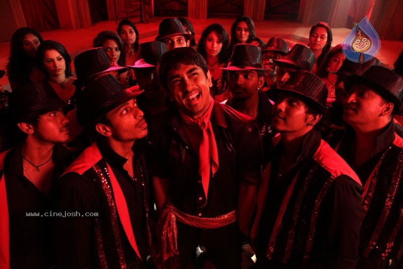 Theeya Velai Seiyyanum Kumaru Tamil Movie New Stills - 11 / 47 photos