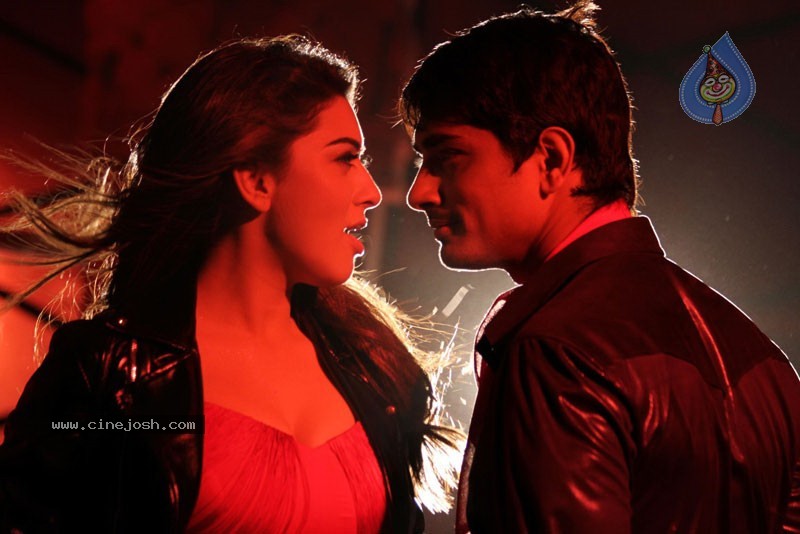 Theeya Velai Seiyyanum Kumaru Tamil Movie New Stills - 32 / 47 photos