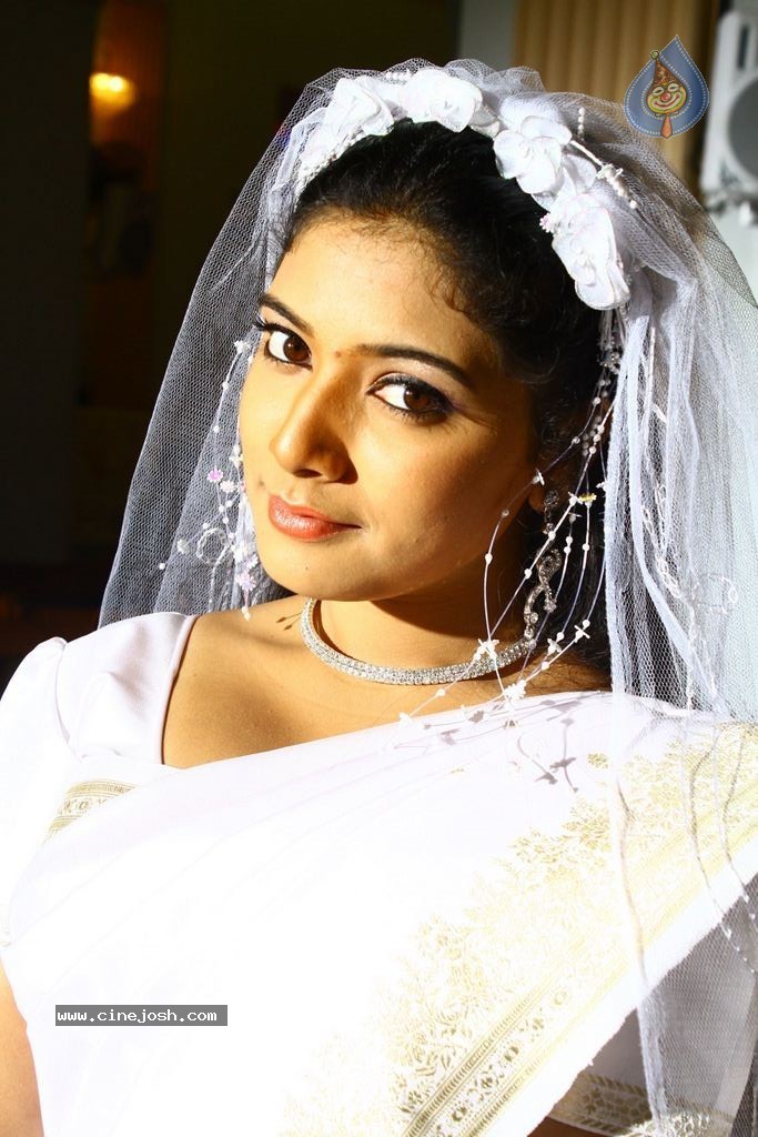 Thigaar Tamil Movie Photos - 14 / 51 photos