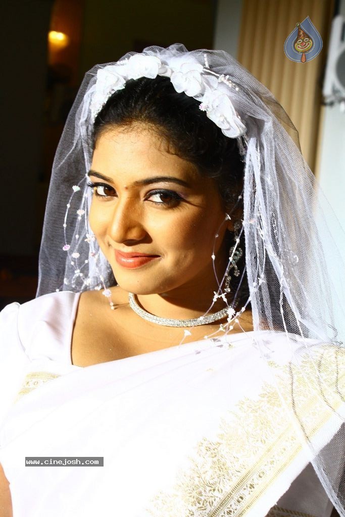 Thigaar Tamil Movie Photos - 35 / 51 photos