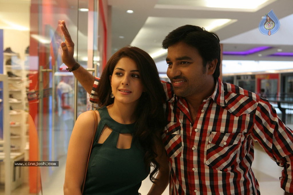 Thillu Mullu Tamil Movie New Stills - 1 / 26 photos