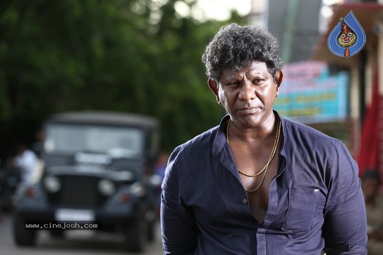 Thimiru Pudichavan Movie Working Stills - 10 / 18 photos