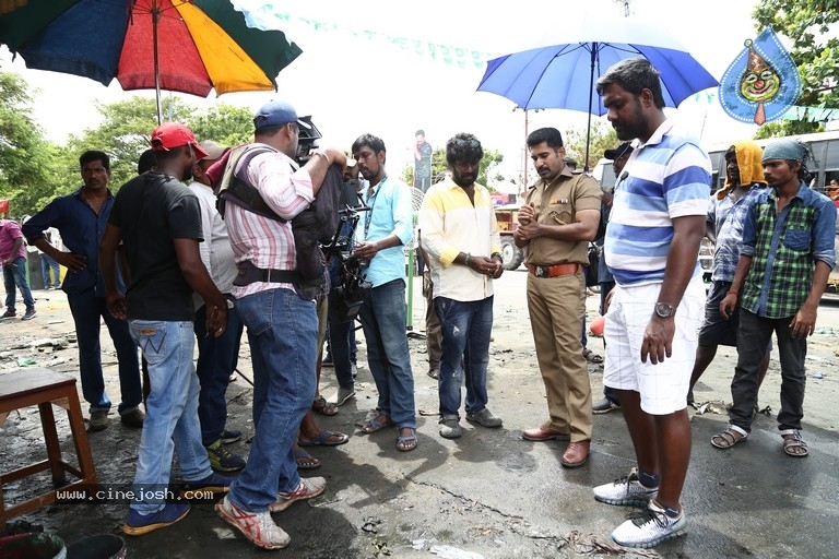 Thimiru Pudichavan Movie Working Stills - 15 / 18 photos