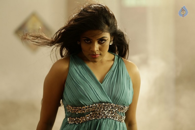 Thiraikku Varatha Kathai Tamil Movie Photos - 36 / 60 photos