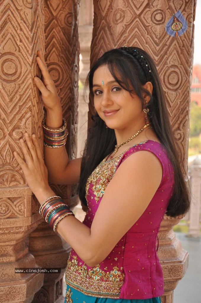 Thirumathi Thamizh Tamil Movie Stills - 1 / 70 photos