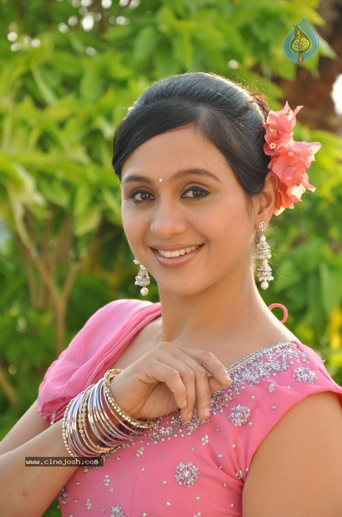 Thirumathi Thamizh Tamil Movie Stills - 9 / 70 photos