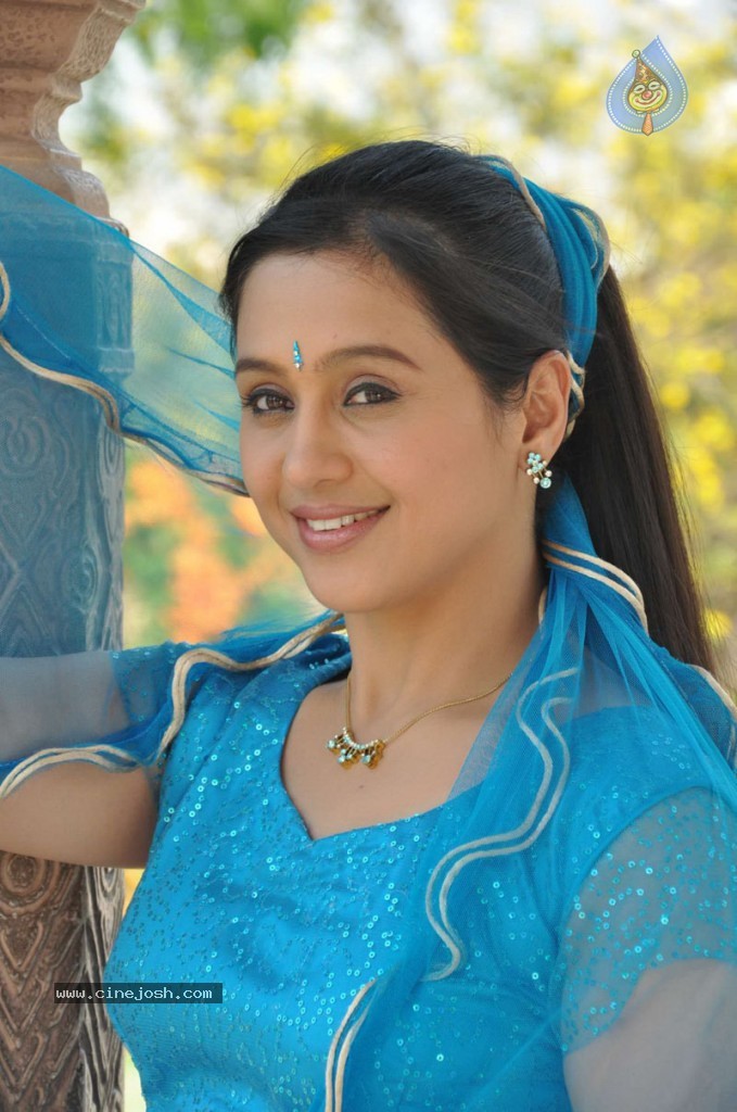 Thirumathi Thamizh Tamil Movie Stills - 11 / 70 photos