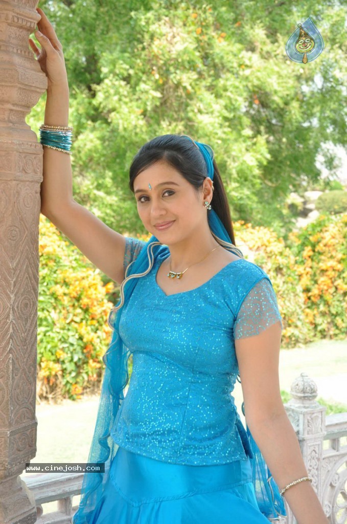 Thirumathi Thamizh Tamil Movie Stills - 17 / 70 photos