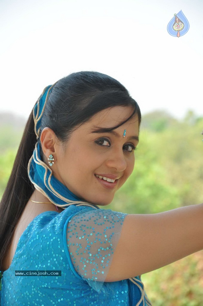 Thirumathi Thamizh Tamil Movie Stills - 23 / 70 photos