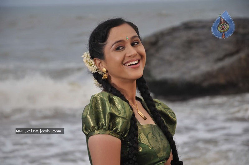 Thirumathi Thamizh Tamil Movie Stills - 30 / 70 photos
