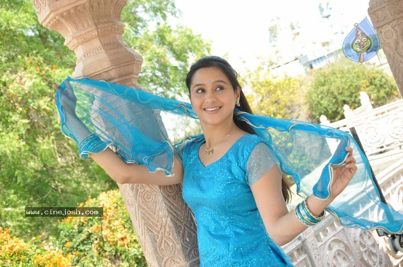 Thirumathi Thamizh Tamil Movie Stills - 33 / 70 photos