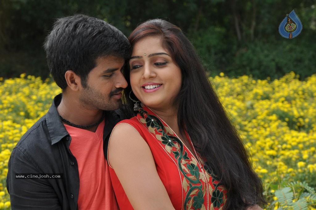Thirupugai Tamil Movie Stills - 20 / 57 photos