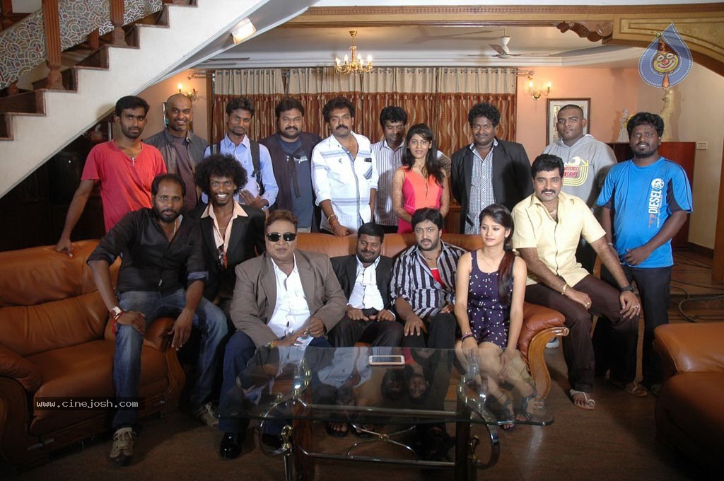 Thoda Adra Sakka Tamil Movie Hot Stills - 2 / 41 photos