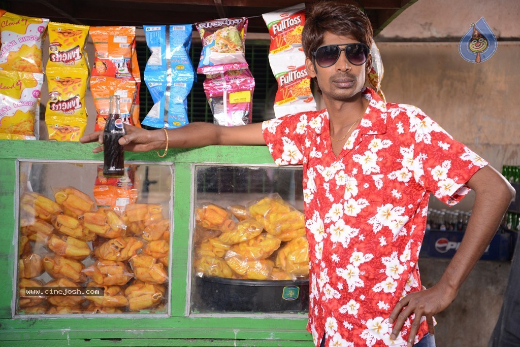 Tholi Sandhya Velalo Stills n Walls - 25 / 42 photos