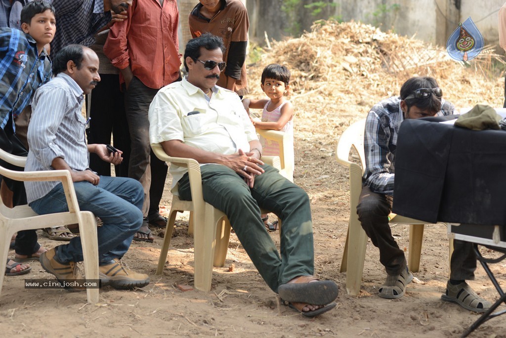 Tholi Sandhya Velalo Stills n Walls - 26 / 42 photos