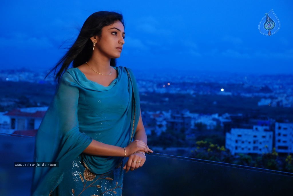 Thulli Ezhunthathu Kadhal Movie Stills - 1 / 23 photos