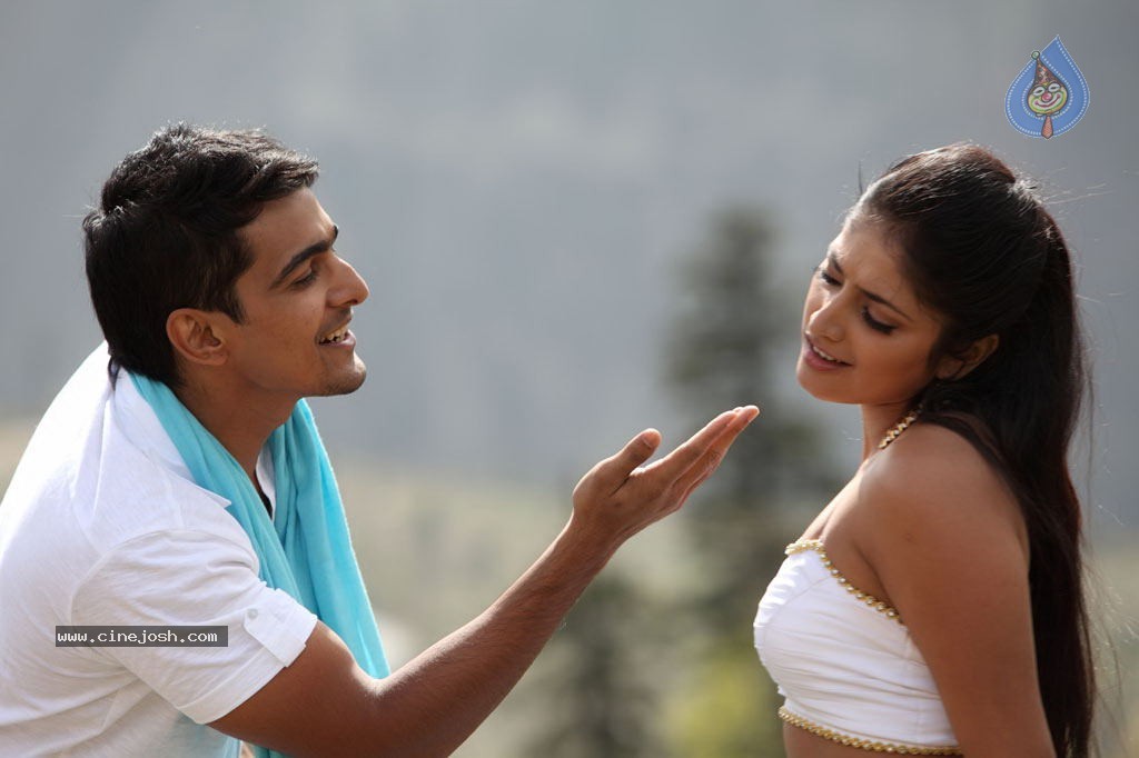 Thulli Ezhunthathu Kadhal Tamil Movie Stills - 7 / 112 photos