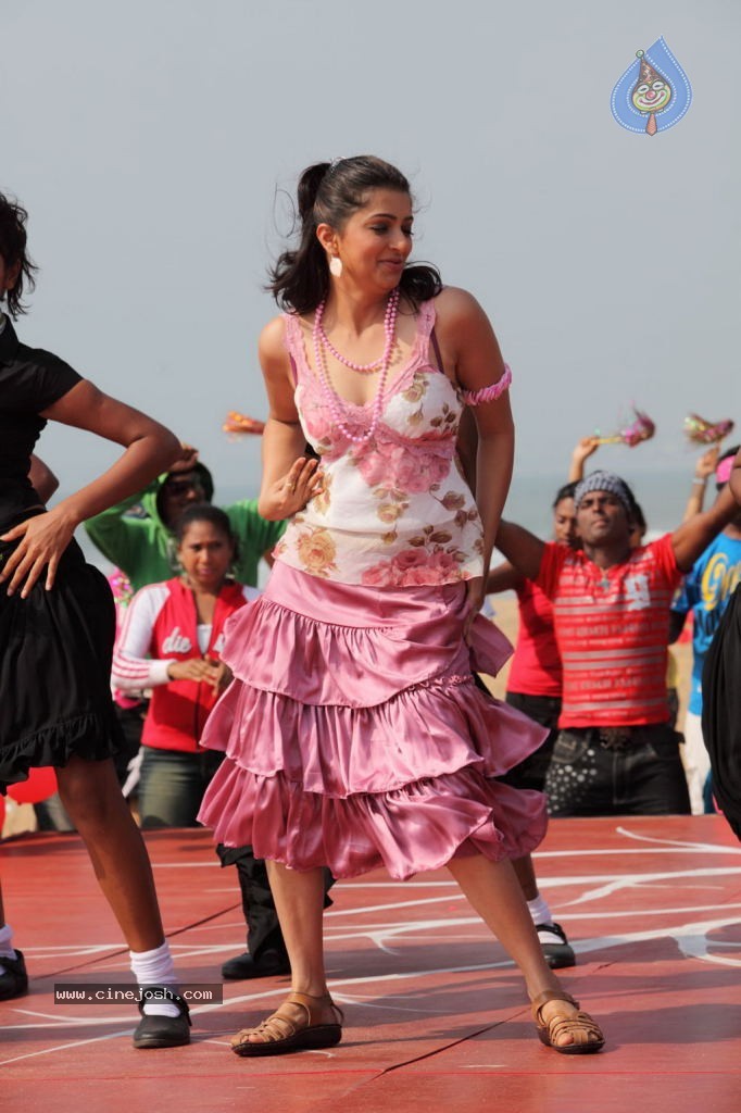 Thulli Ezhunthathu Kadhal Tamil Movie Stills - 11 / 112 photos