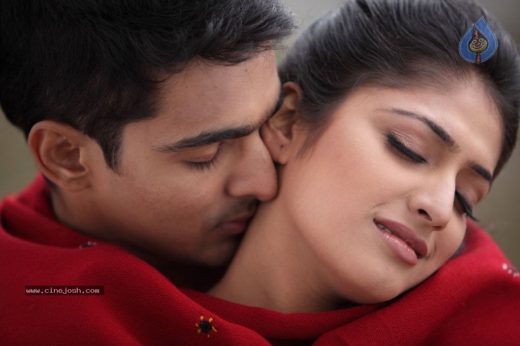 Thulli Ezhunthathu Kadhal Tamil Movie Stills - 74 / 112 photos