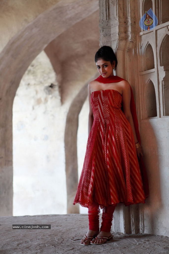Thulli Ezhunthathu Kadhal Tamil Movie Stills - 76 / 112 photos