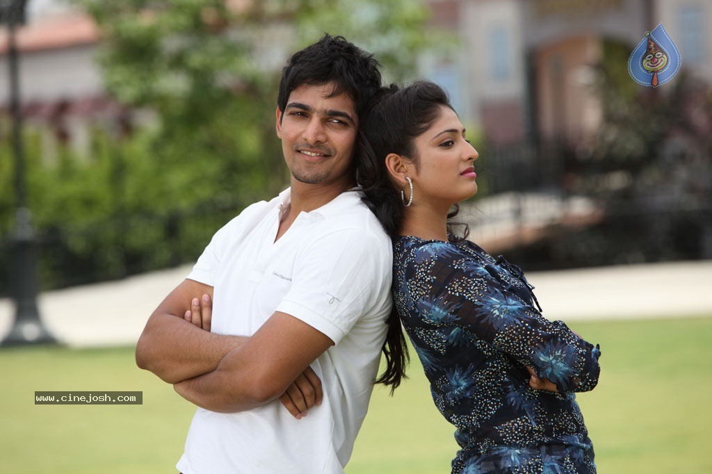 Thulli Ezhunthathu Kadhal Tamil Movie Stills - 84 / 112 photos