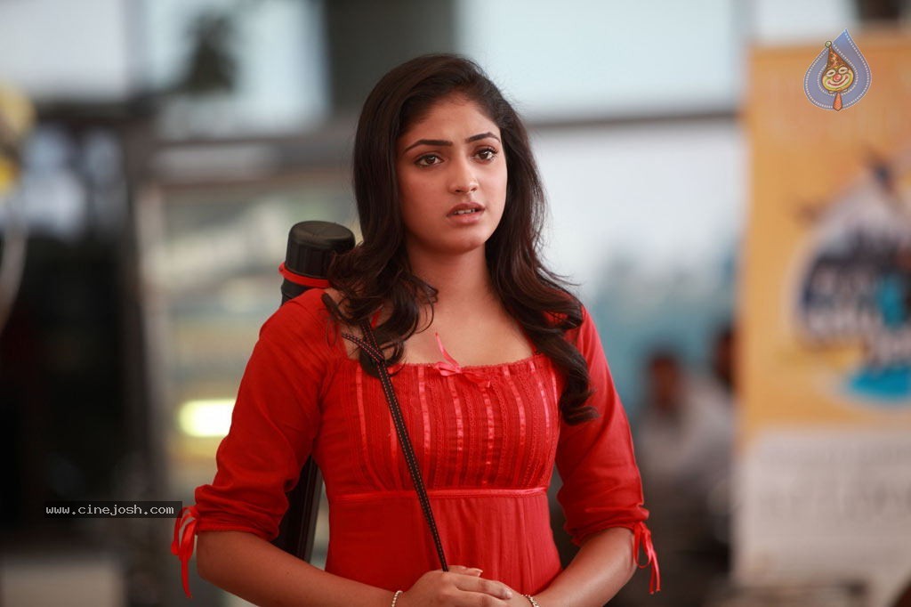 Thulli Ezhunthathu Kadhal Tamil Movie Stills - 86 / 112 photos