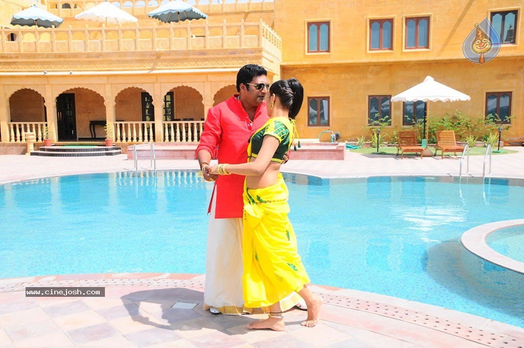Thulli Vilayadu Tamil Movie Stills - 35 / 37 photos