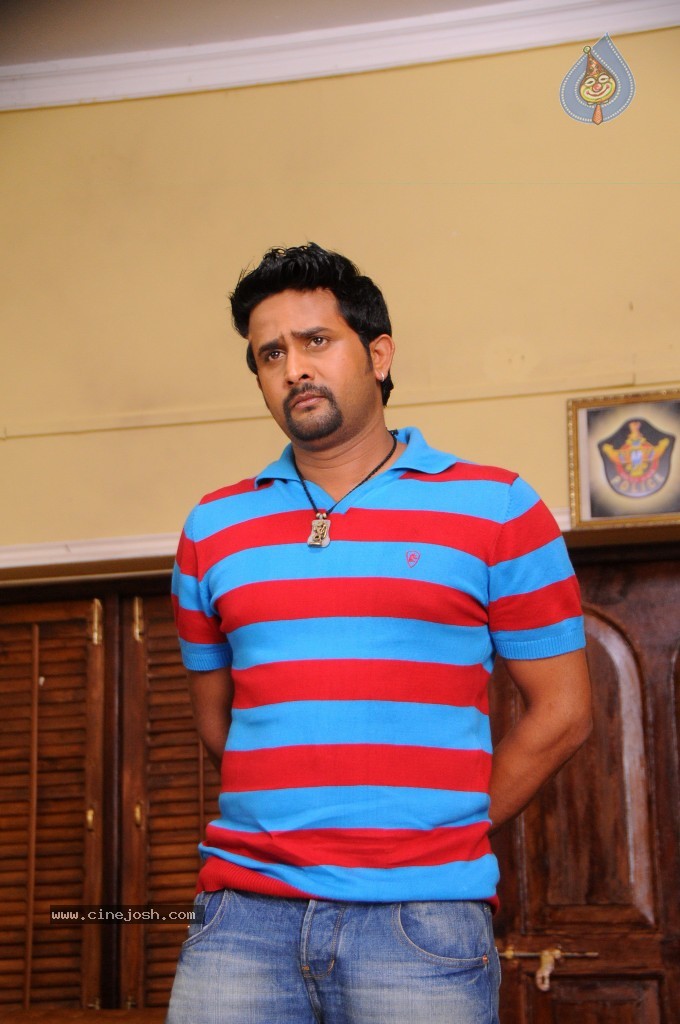 Tikka Movie New Stills - 23 / 89 photos