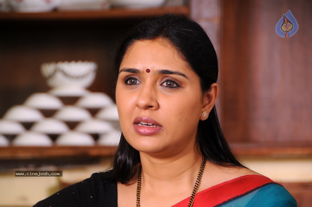 Tikka Movie New Stills - 40 / 89 photos