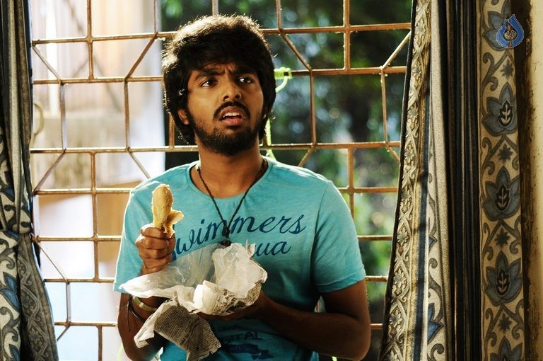 Trisha ledaa Nayanthara Film Photos - 16 / 17 photos
