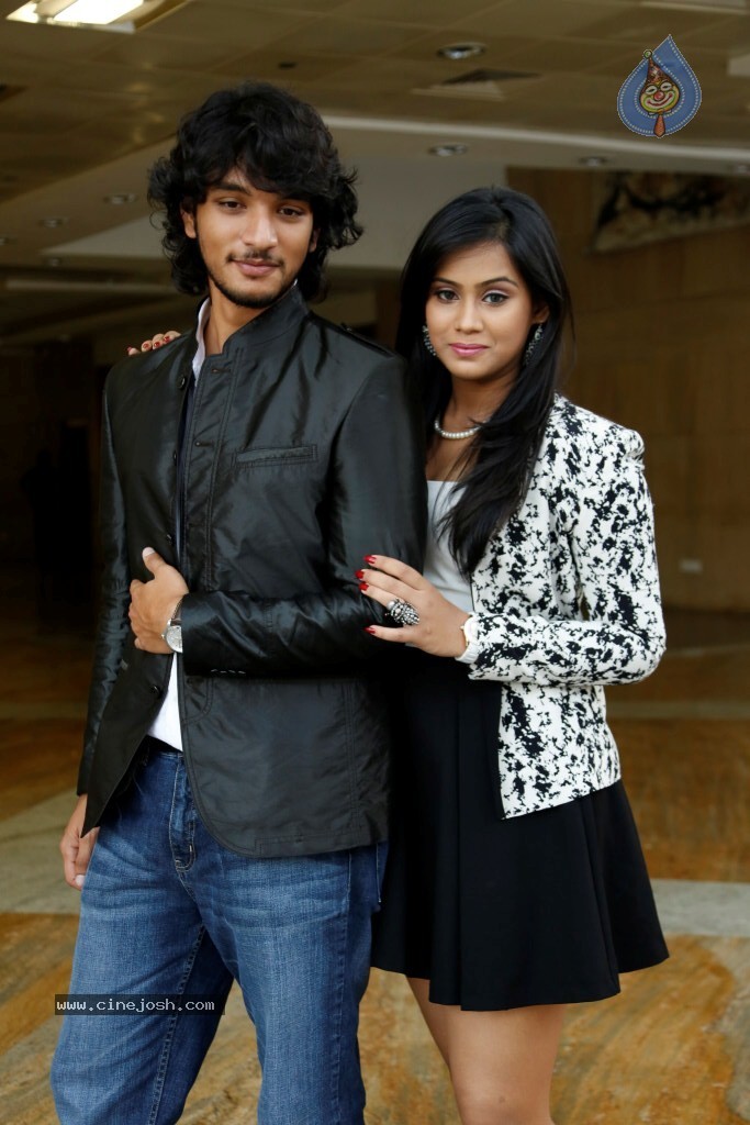 Tulasi and Gautham Karthik Stills - 11 / 70 photos