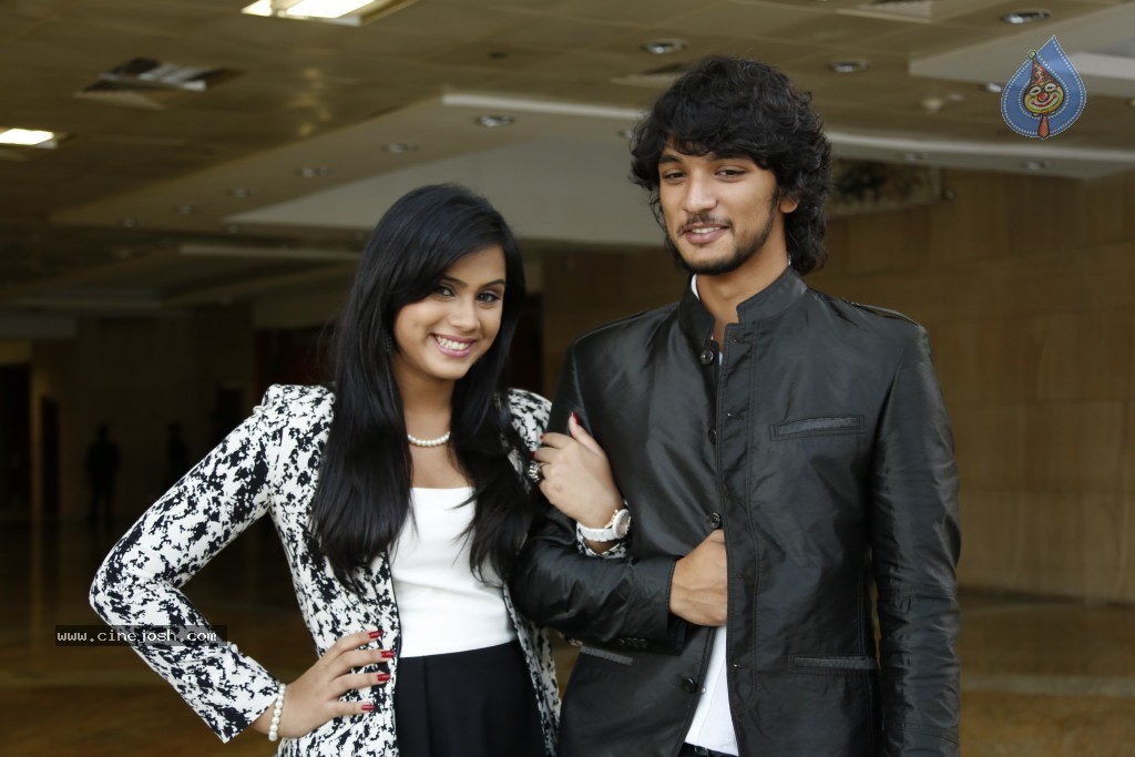Tulasi and Gautham Karthik Stills - 14 / 70 photos