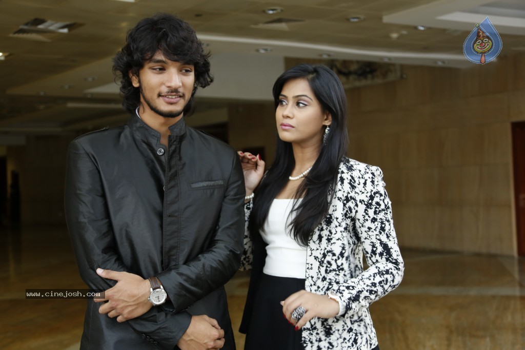 Tulasi and Gautham Karthik Stills - 30 / 70 photos